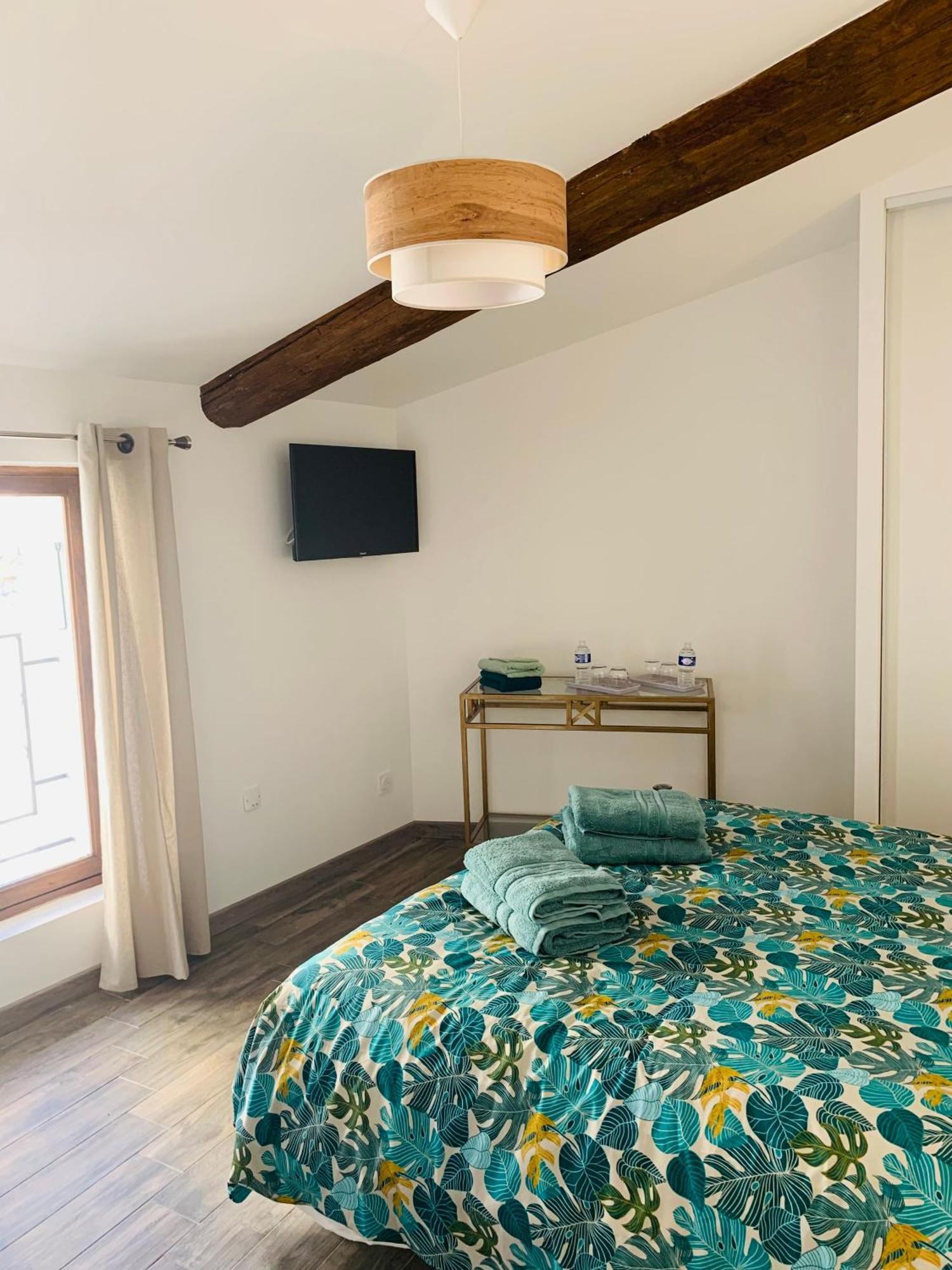 Villa La Bonbonnière au pied du Ventoux Malaucène Esterno foto
